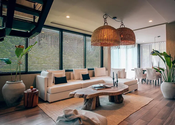 Appartement Luxurious Oasis Jacuzzi With Art Gallery And Pool *