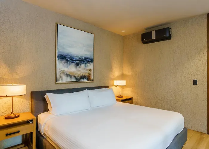 Appartement Luxurious Oasis Jacuzzi With Art Gallery And Pool *