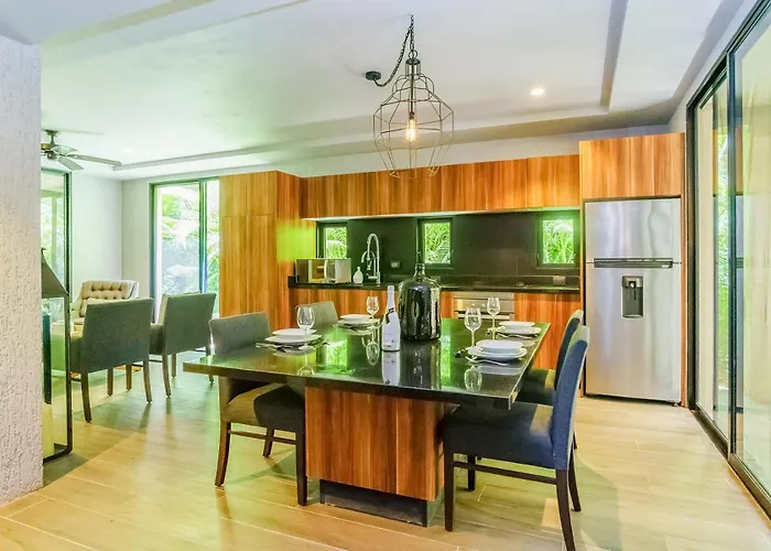Luxurious Oasis Jacuzzi With Art Gallery And Pool Appartement