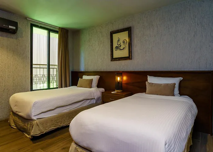 Appartement Luxurious Oasis Jacuzzi With Art Gallery And Pool *