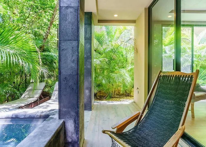Luxurious Oasis Jacuzzi With Art Gallery And Pool Tulum