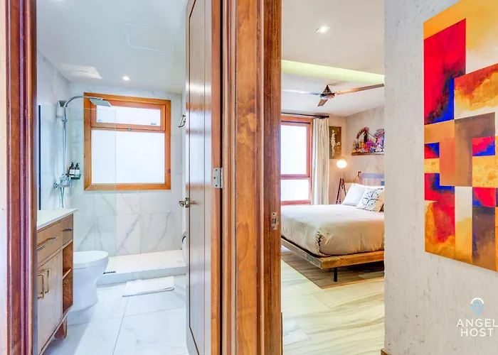 Luxurious Oasis Jacuzzi With Art Gallery And Pool Appartement