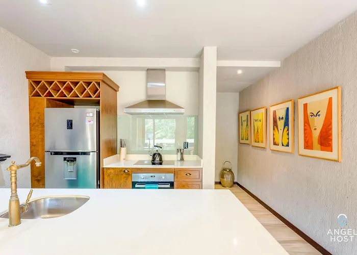 Appartement Luxurious Oasis Jacuzzi With Art Gallery And Pool