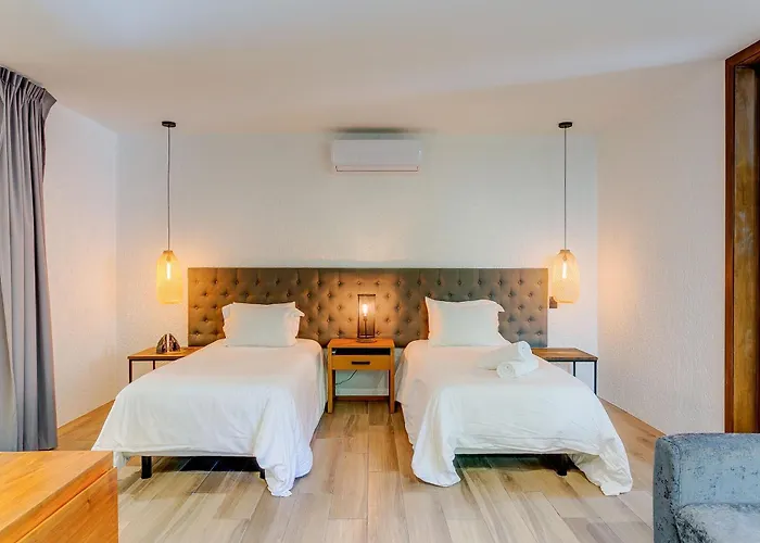 Appartement Luxurious Oasis Jacuzzi With Art Gallery And Pool *